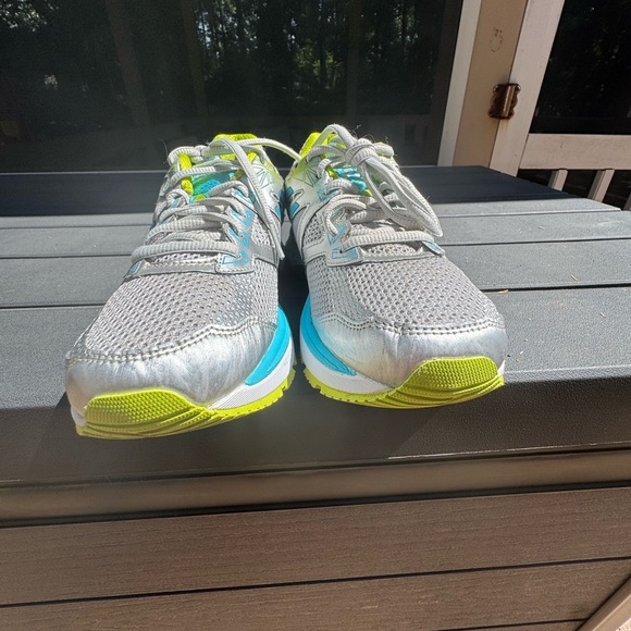 ASICS GT-2000 - Picture 5 of 8